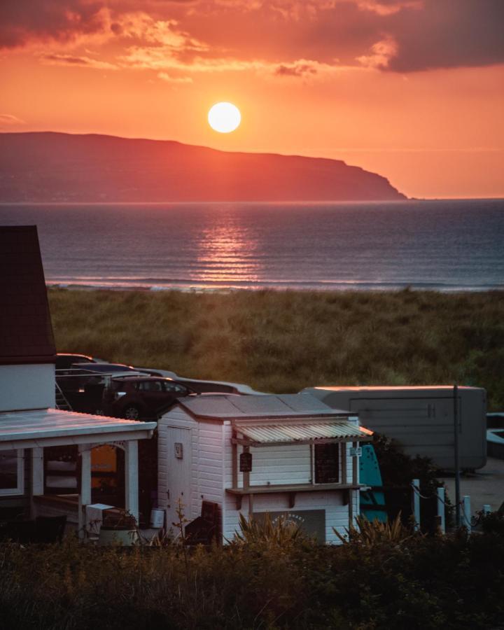 Tideaway - Cosy Seaside Village Bungalow Near Beach Каслрок Экстерьер фото